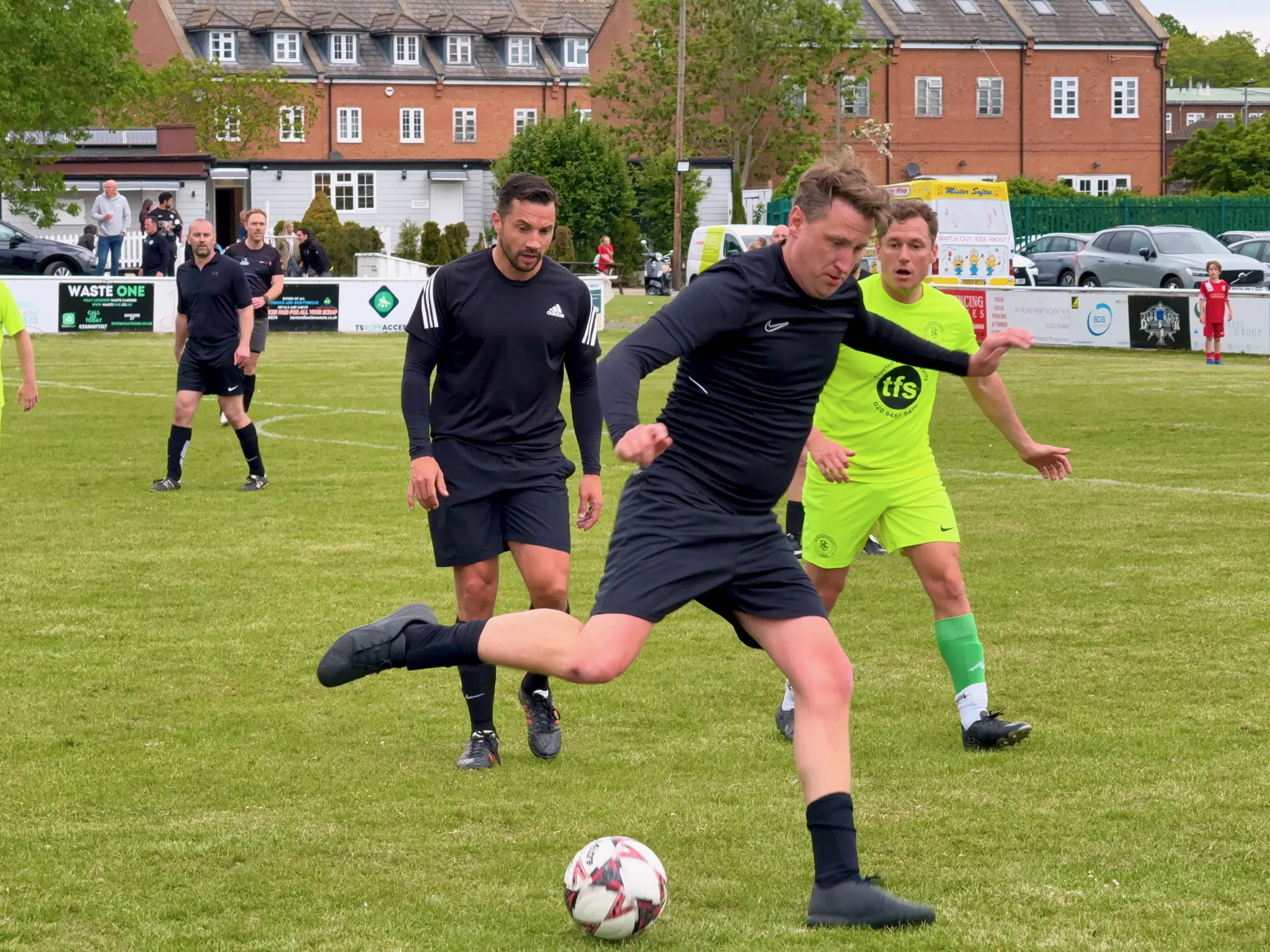 Chislehurst Wanderers winding up a shot - one of several touch-and-go moments at the Baldon end